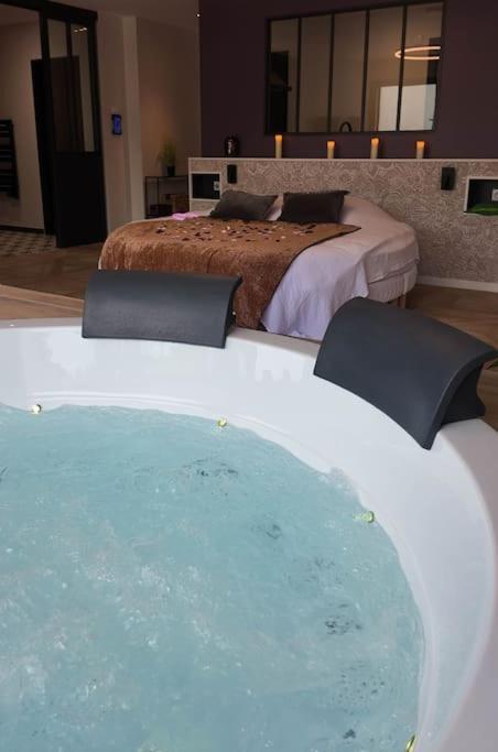 Les Suites Du Payre - Suite Passion Talmont-Saint-Hilaire Bagian luar foto