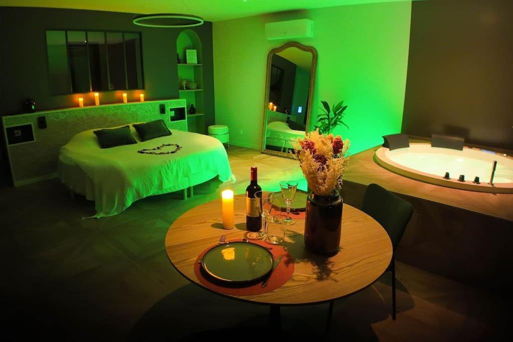 Les Suites Du Payre - Suite Passion Talmont-Saint-Hilaire Bagian luar foto